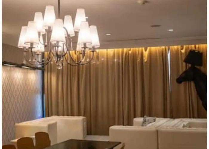 Stayluxia - Knightsbridge - One Bedroom Luxury With Pool, Gym, Netflix, Free Amenities - Housekeeping Available 3* Manila