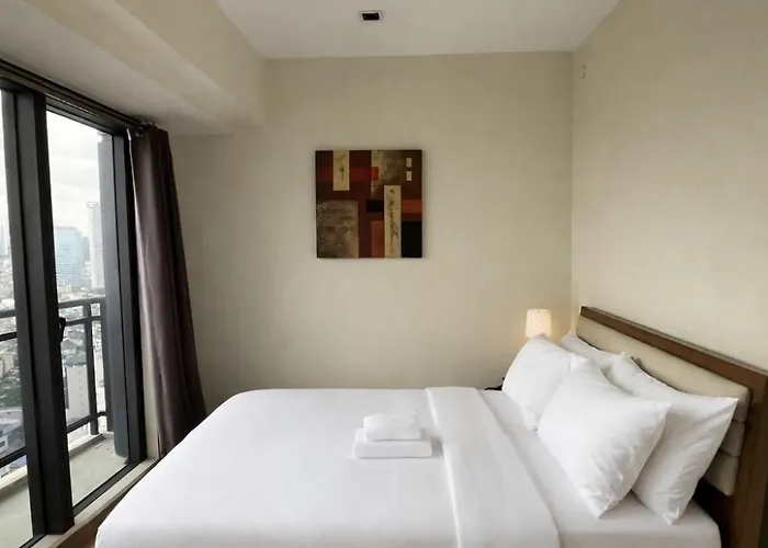Stayluxia - Knightsbridge - One Bedroom Luxury With Pool, Gym, Netflix, Free Amenities - Housekeeping Available