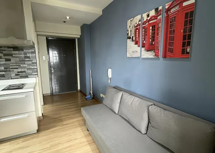 Stayluxia - Knightsbridge - One Bedroom Luxury With Pool, Gym, Netflix, Free Amenities - Housekeeping Available 3* Manila