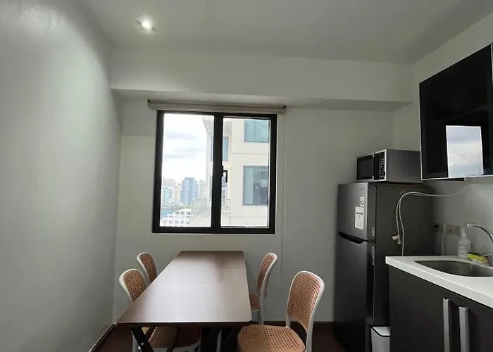 Aparthotel Stayluxia - Knightsbridge - One Bedroom Luxury With Pool, Gym, Netflix, Free Amenities - Housekeeping Available 3*