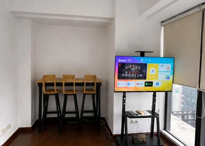 Aparthotel Stayluxia - Knightsbridge - One Bedroom Luxury With Pool, Gym, Netflix, Free Amenities - Housekeeping Available Manila
