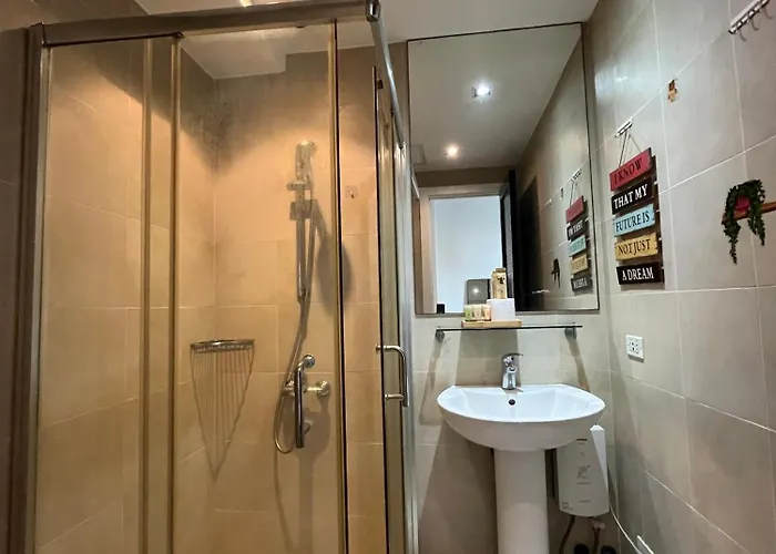 Stayluxia - Knightsbridge - One Bedroom Luxury With Pool, Gym, Netflix, Free Amenities - Housekeeping Available Aparthotel Manila