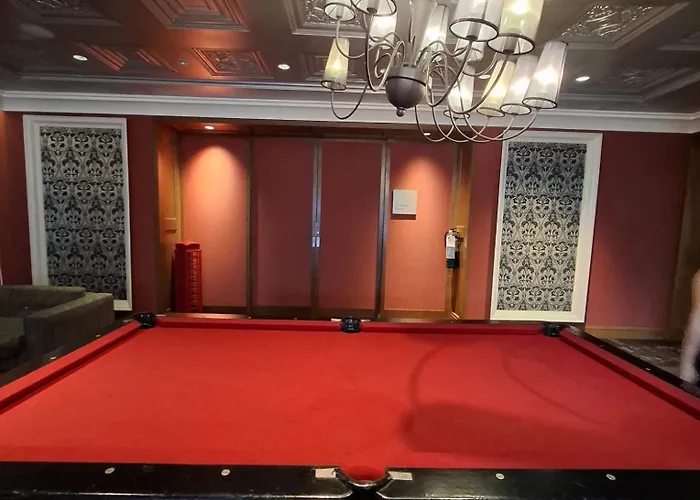 Stayluxia - Knightsbridge - One Bedroom Luxury With Pool, Gym, Netflix, Free Amenities - Housekeeping Available Aparthotel